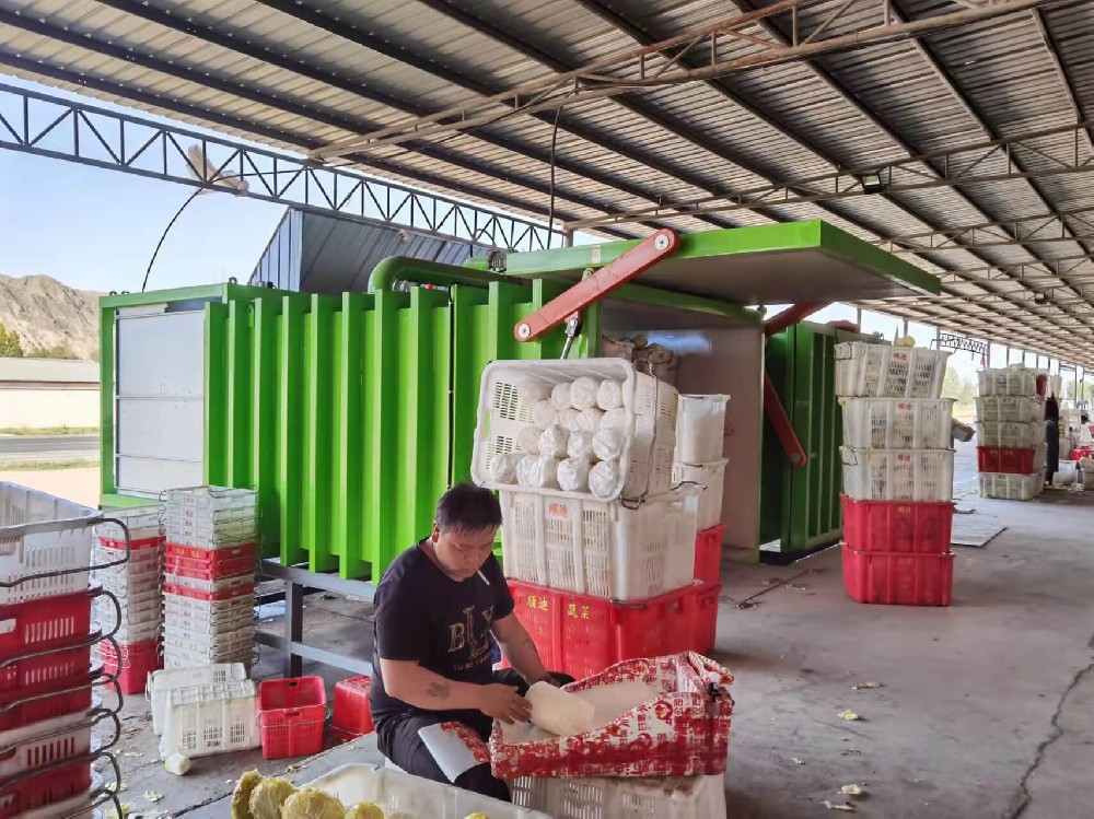 永昌、金昌、武威、張掖中國娃娃基地，百分之八十的高端客戶在用我們的真空預(yù)冷機(jī)，這里的娃娃菜發(fā)往全國各地。