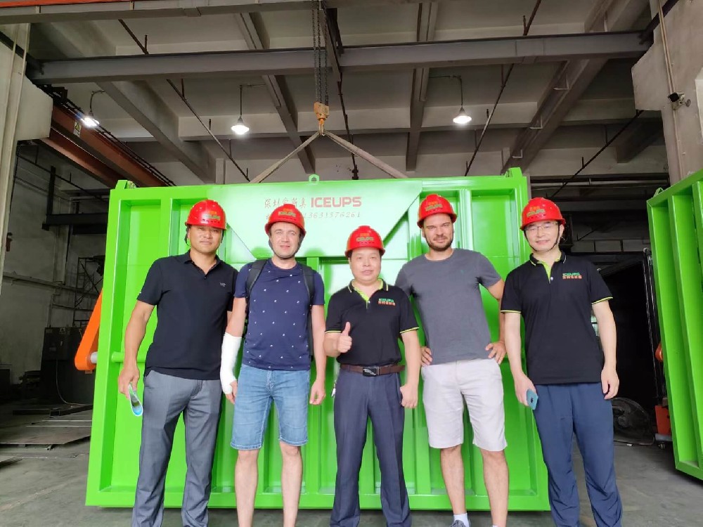 俄羅斯農(nóng)業(yè)大客戶來我司考察真空預(yù)冷機(jī)，客戶說沒見過這么高端的真空預(yù)冷機(jī)，準(zhǔn)備在俄羅斯大干一場！